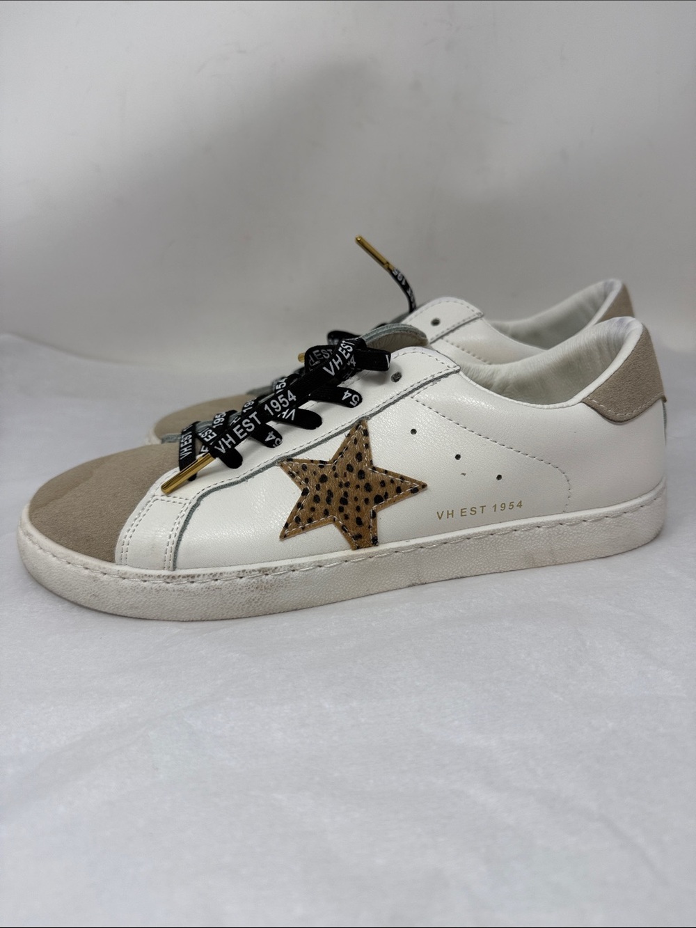 Vintage Havana Carla Calf Hair Leopard Star White Low Top Sneaker Taupe size 7.5